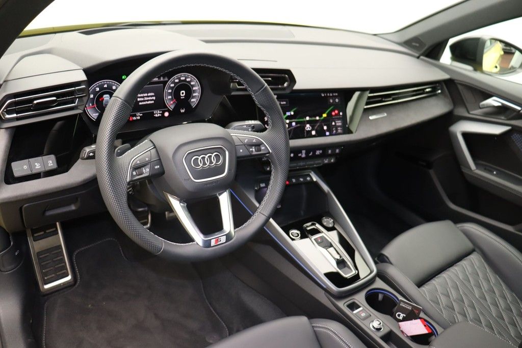 Audi A3 allstreet 35 TFSI S line Matrix Navi HuD
