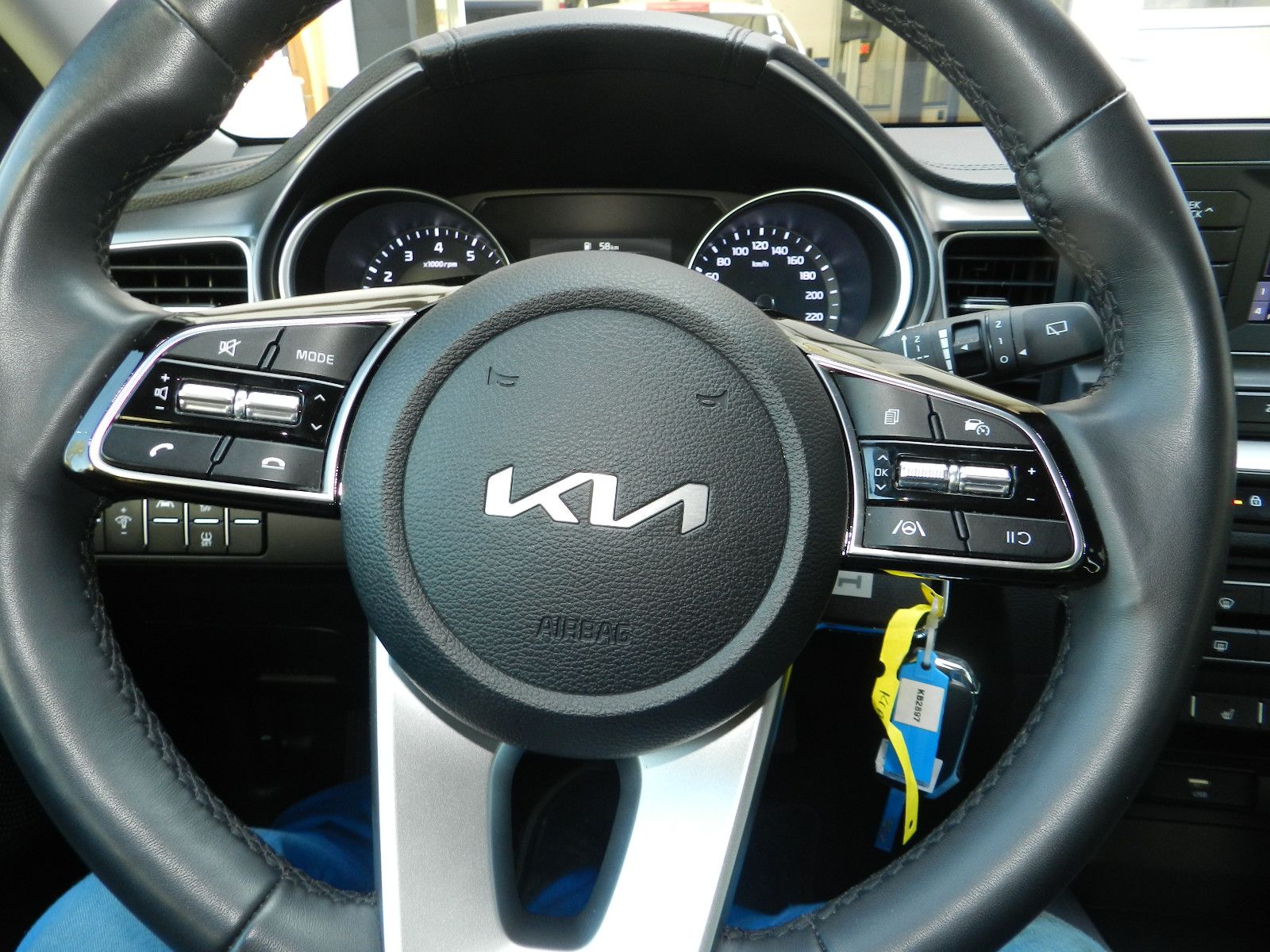 Kia Ceed - Samsaru's Car Outlet