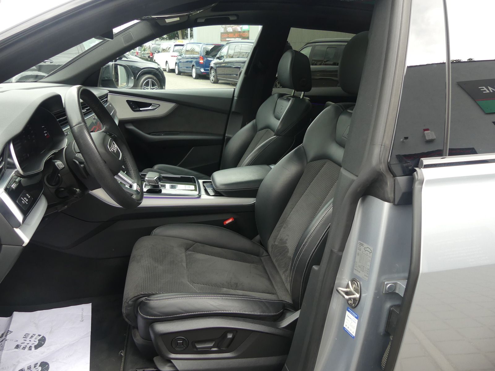 Audi Q8 50 TDI Quattro S Line PANO/MATRIX/AHK/STHZ/AI