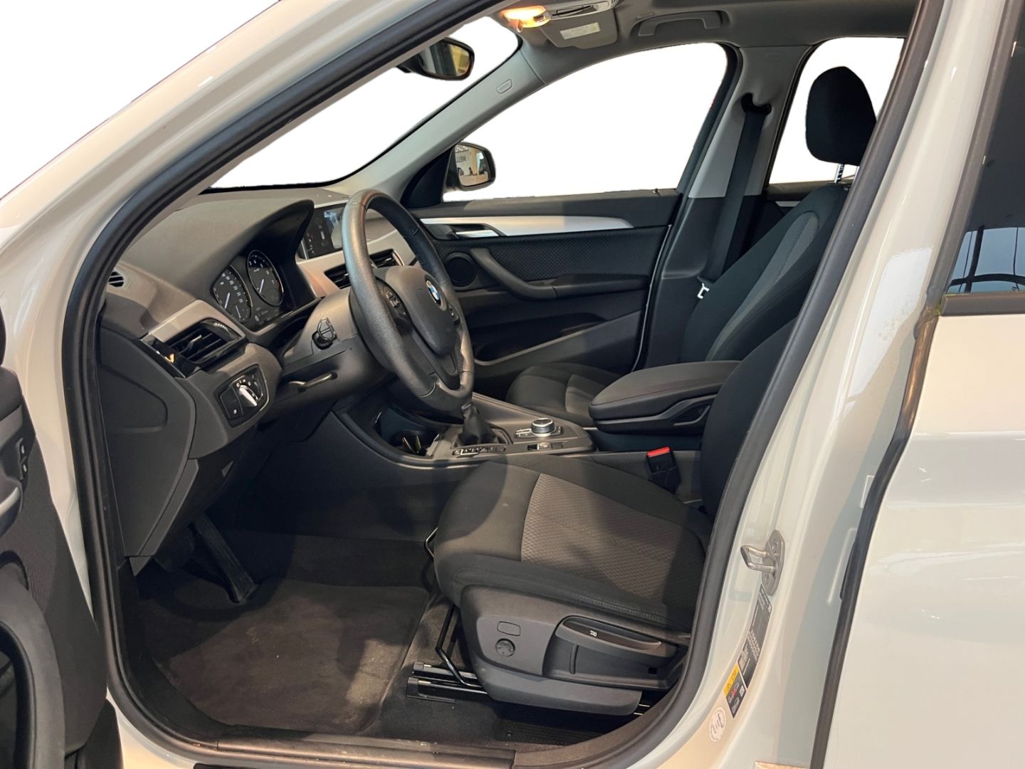 BMW X1 xDrive25e Advantage - Samsaru's Car Outlet