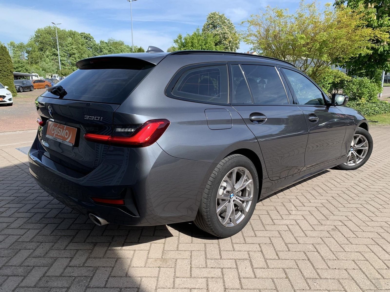 BMW 330i Touring Sport Line - Samsaru's Car Outlet