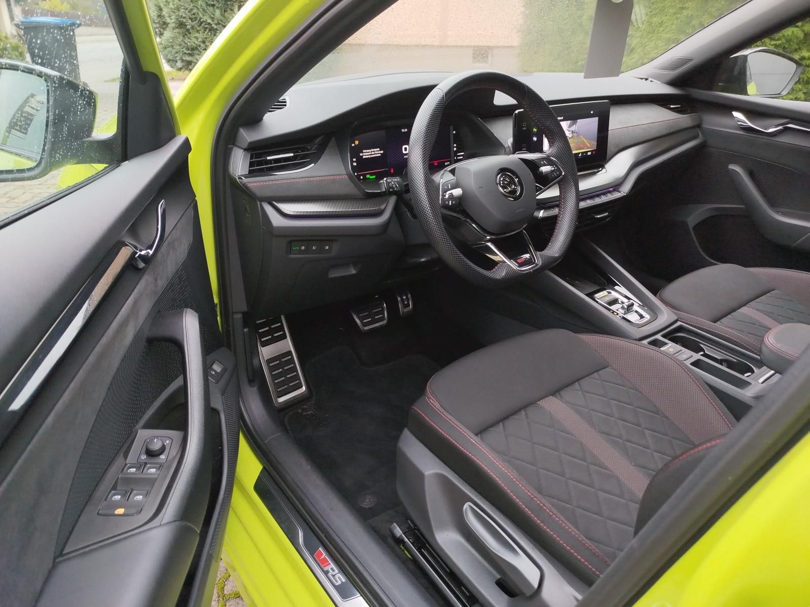 Skoda Octavia RS - Samsaru's Car Outlet