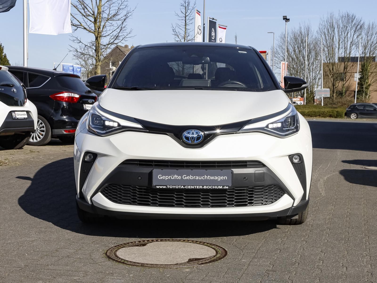Toyota C-HR 2.0 Hybrid Lounge - Samsaru's Car Outlet