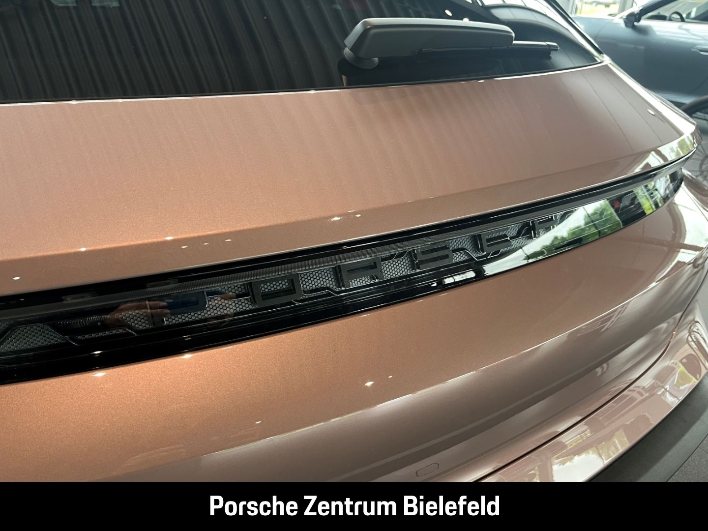 Porsche Taycan 4S Sport Turismo Frozenberrymetallic BOSE