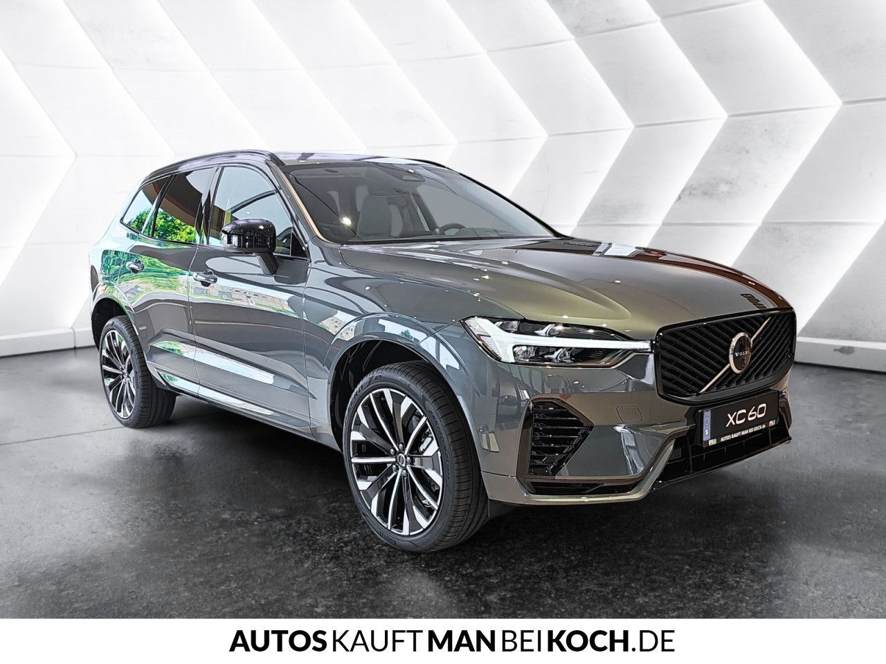 Volvo XC60 T8 AWD Plug-in Hybrid Ultra Dark