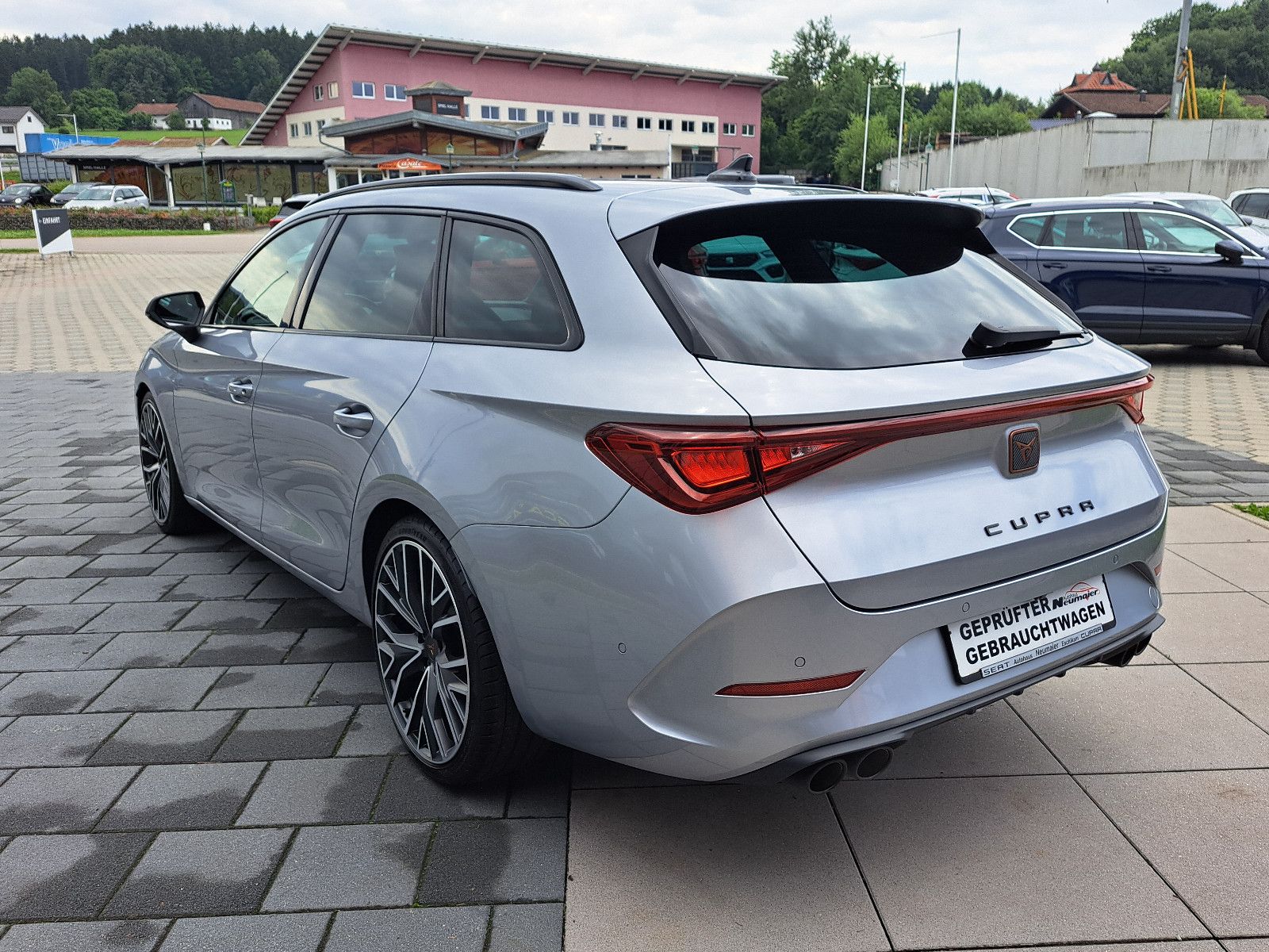 Cupra Leon SP VZ 2.0 TSI 310 PS DSG 4x4 - Samsaru's Car Outlet