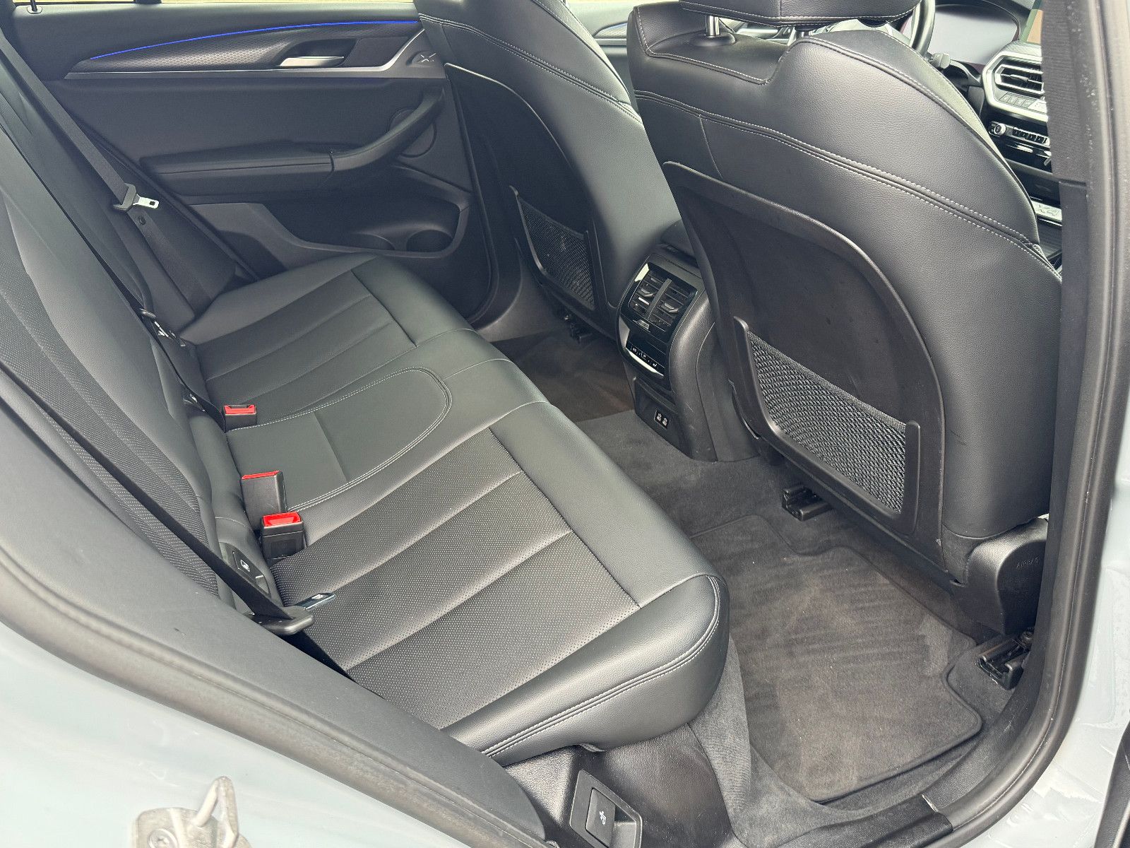 BMW X4 xDrive30d*M Sport*Laserlicht*HUD*AHK*SHZ*Kam.