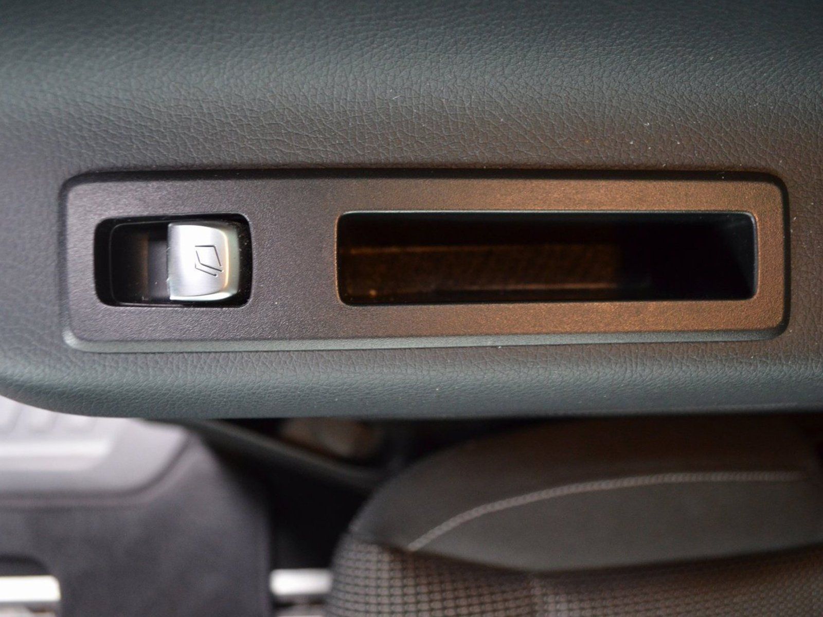 Mercedes-Benz V 220 d 4M EDITION - Samsaru's Car Outlet