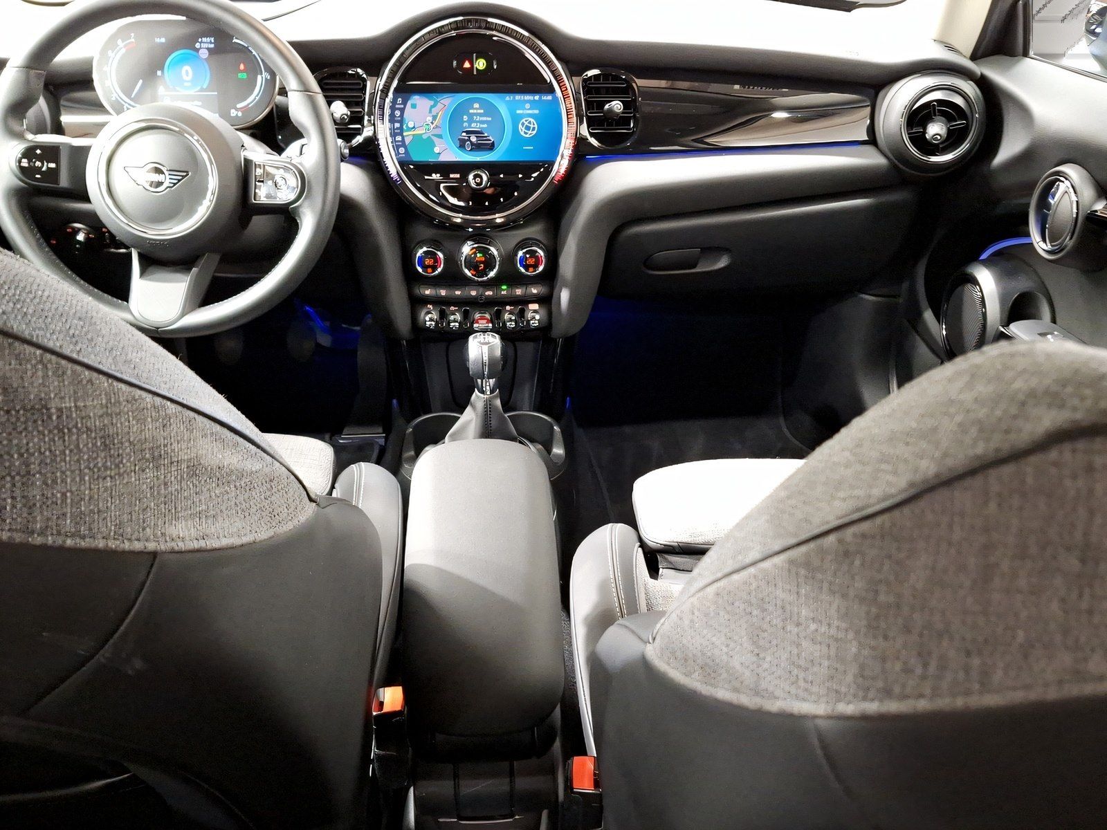 MINI Cooper - Samsaru's Car Outlet