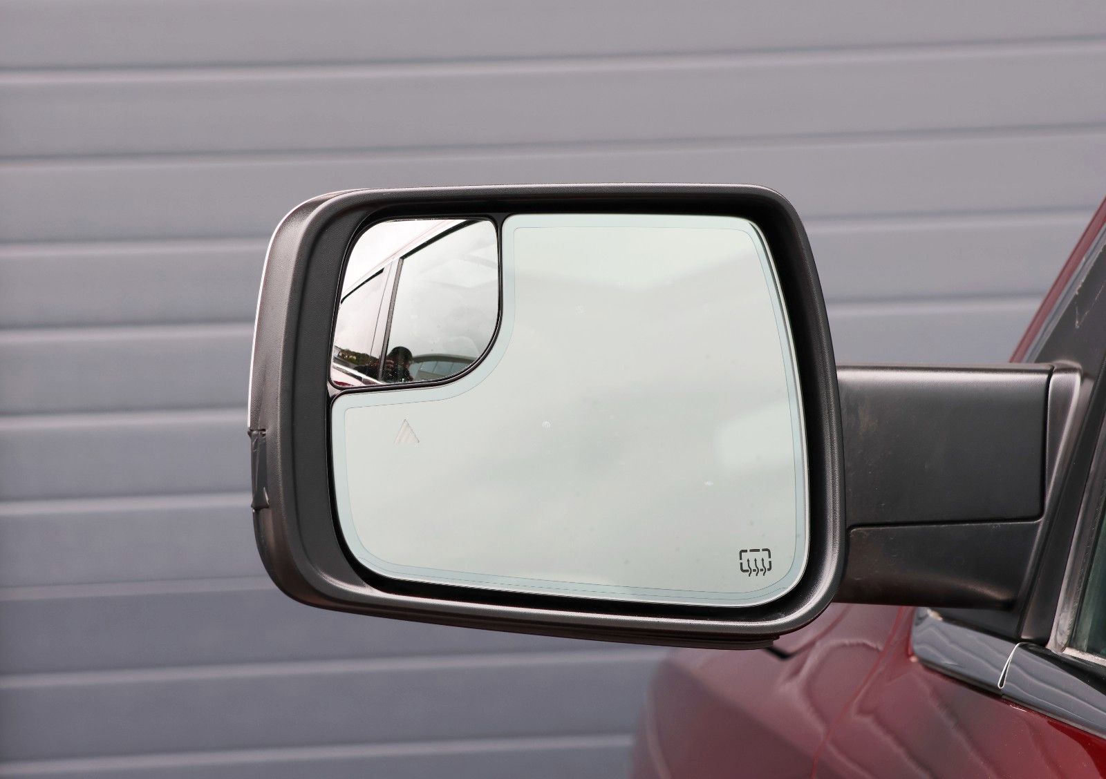 Dodge RAM 1500 5.7 4x4/ACC/HUD/360/H&K/Luftfederung/22