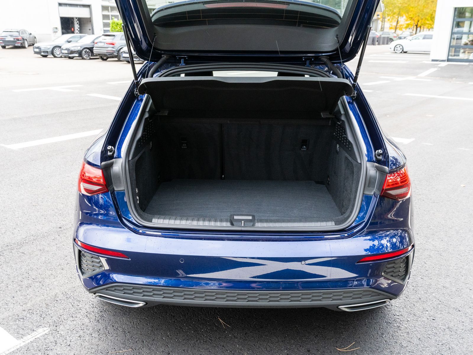 Audi A3 Sportback S line 30TDI NAVI LED GRA PDC SHZ