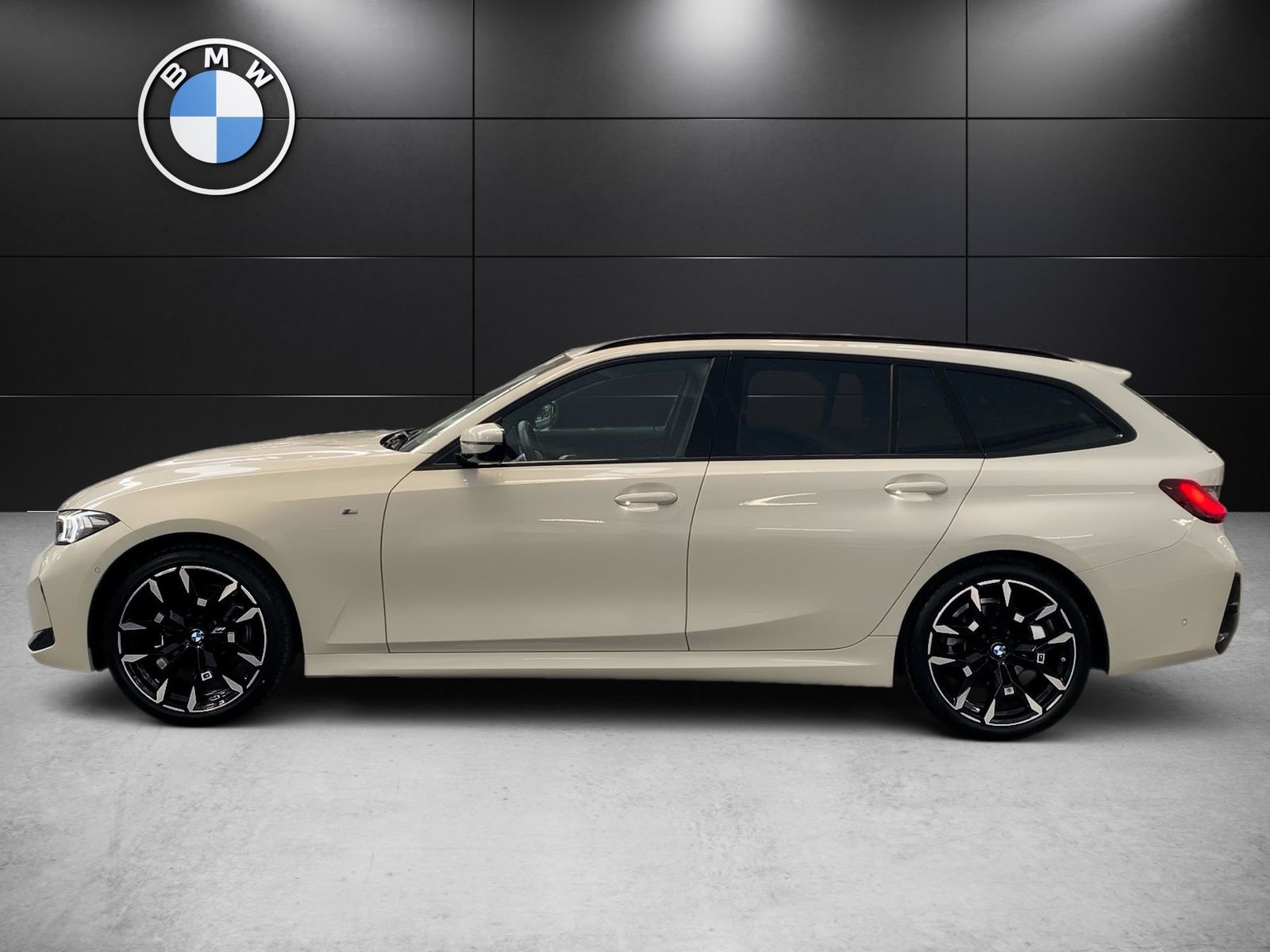 BMW 320d xDrive Touring M Sport HUD DA Pro AHK PA+