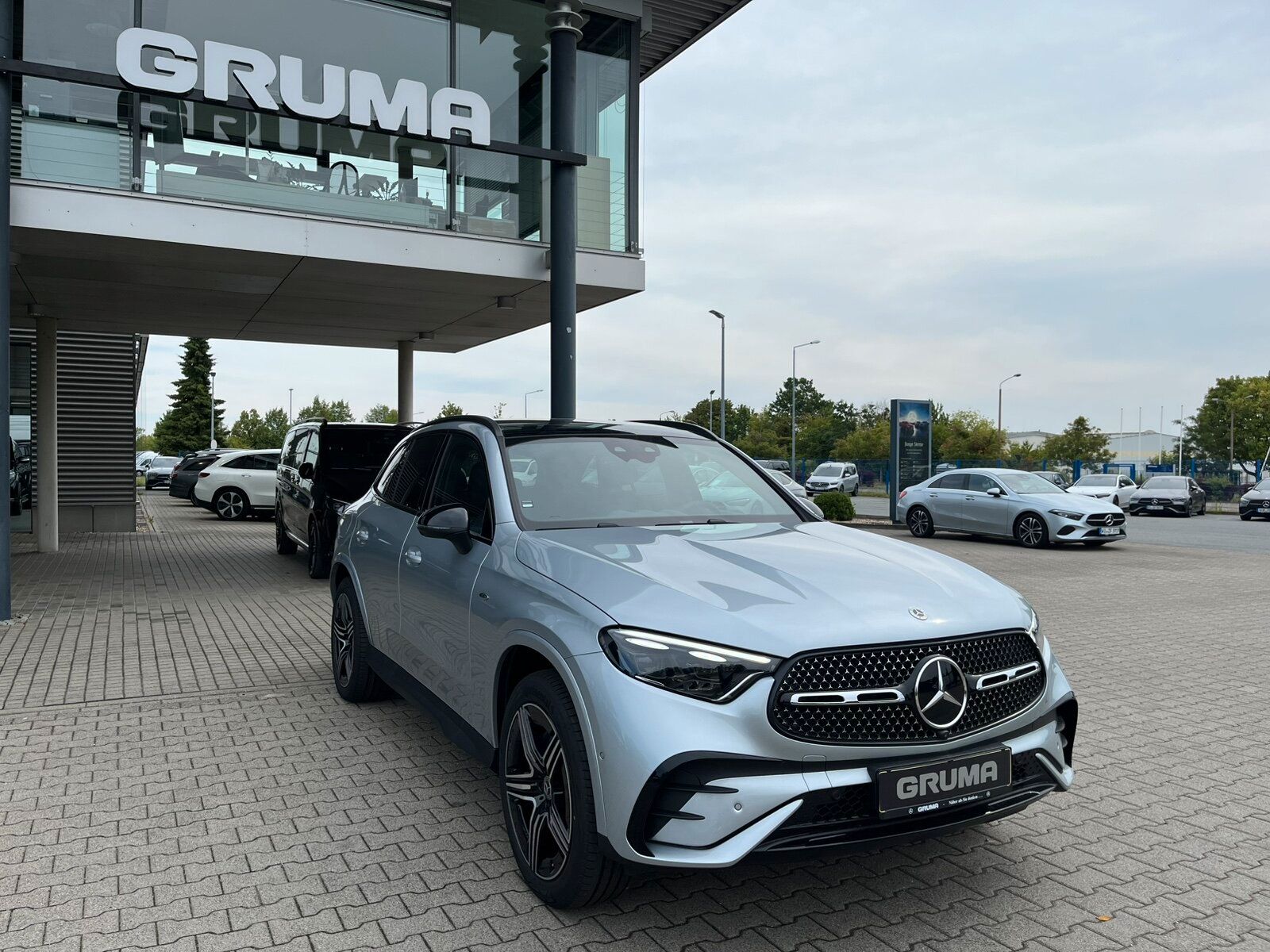 Mercedes-Benz GLC 300 de 4M AMG+Night+AHK+Pano+DigiLight+Distr