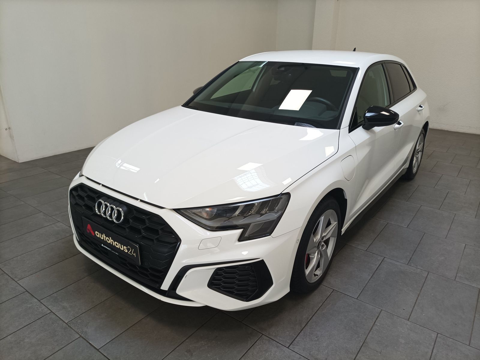 Audi A3 45 1.4 TFSI e S Line|Navi|V. Cockpit|PDC|LED