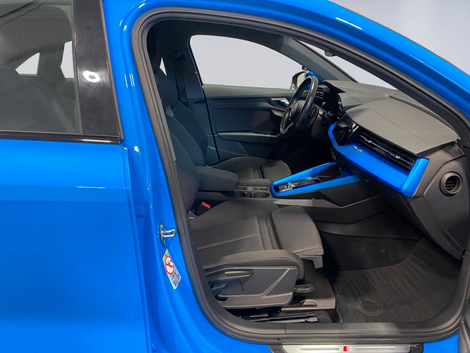 Audi A3 Limousine 35 TFSI S line S-Tron LED AHK Kamer