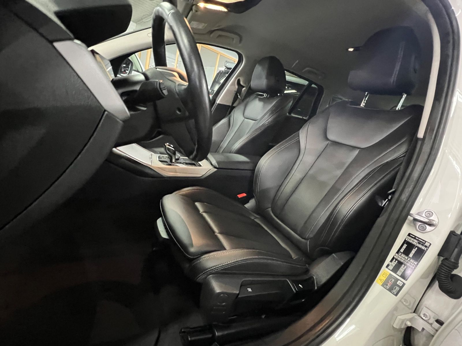 BMW 330 e Touring Advantage - Samsaru's Car Outlet