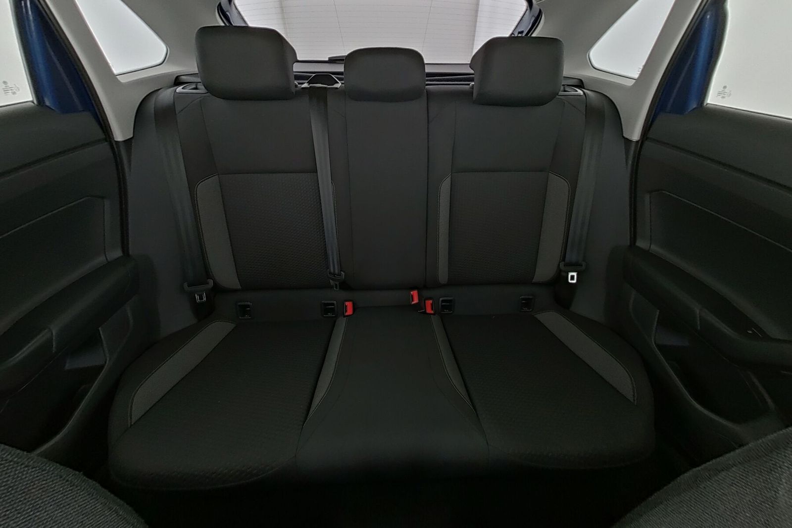 Volkswagen Taigo 1.0 TSI Life - Samsaru's Car Outlet