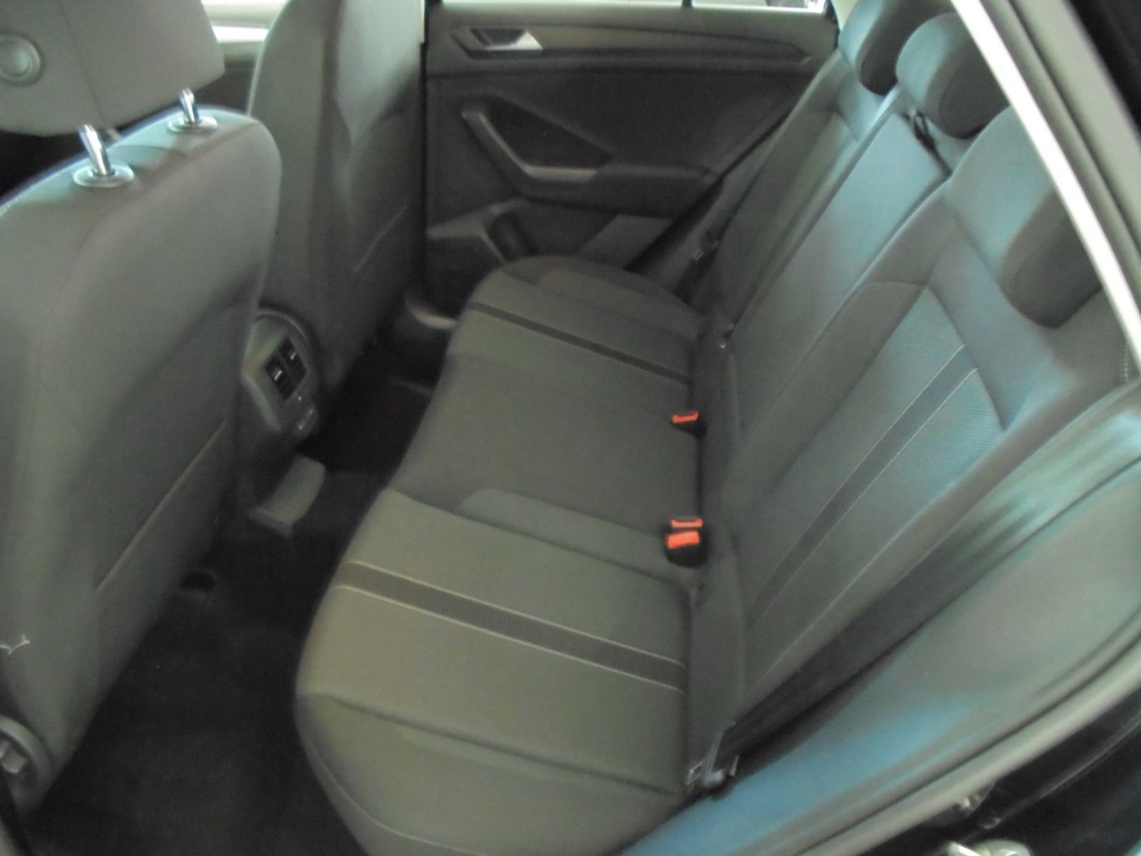 Volkswagen T-Roc TDI DSG Life - Samsaru's Car Outlet