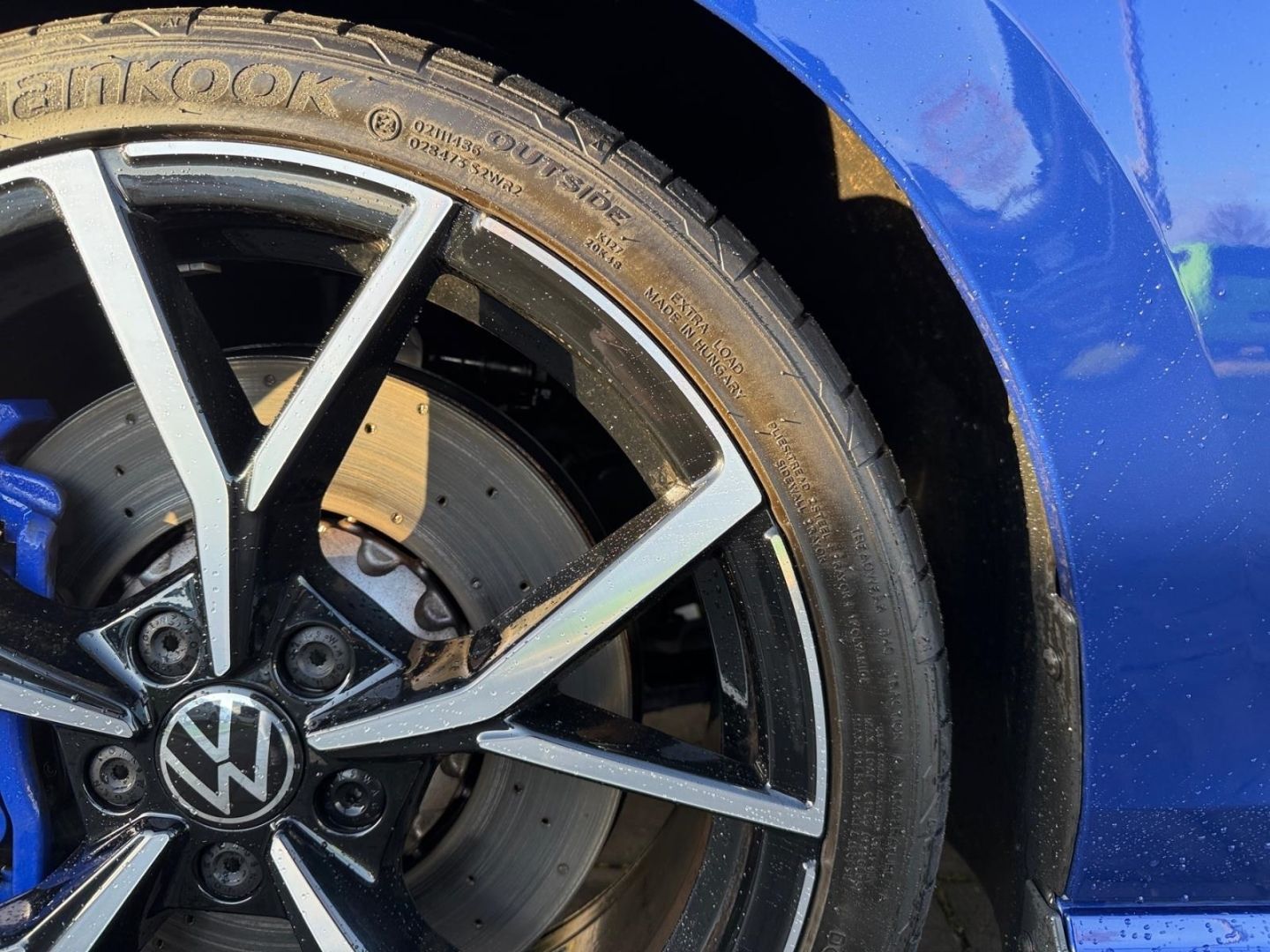 Volkswagen Golf VIII R 2.0 TSI 4Motion - Samsaru's Car Outlet