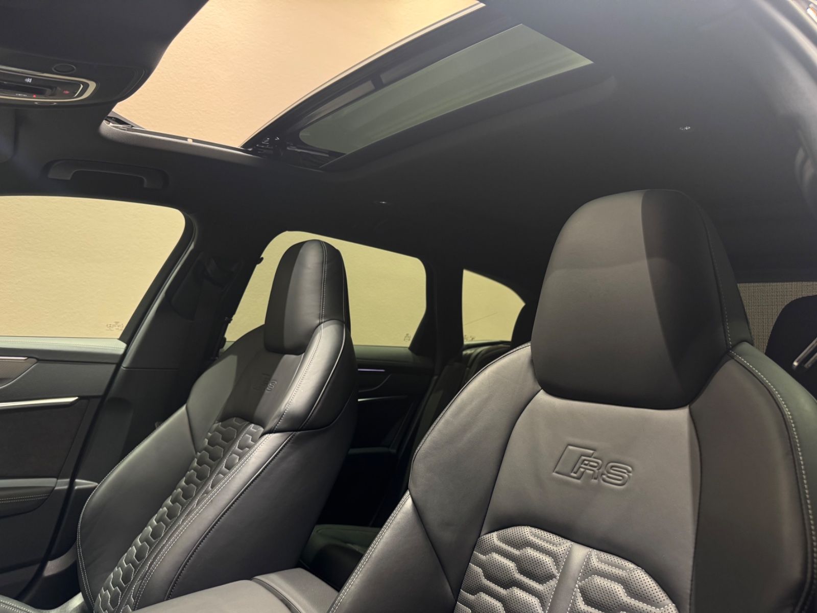 Audi RS6 Avant 4.0 TFSI q.*ABT*DYNAMIK*B&O*KERAMIK*