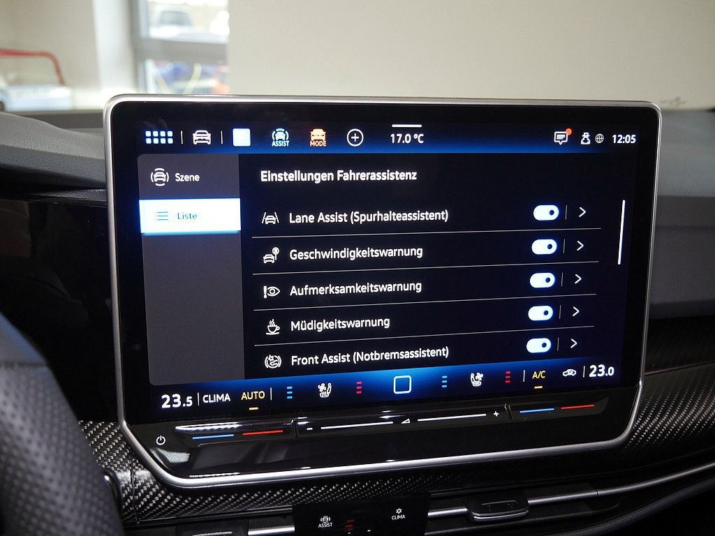 Volkswagen Golf Variant R 2.0 TSI 4Motion DSG PANO AHK MATR