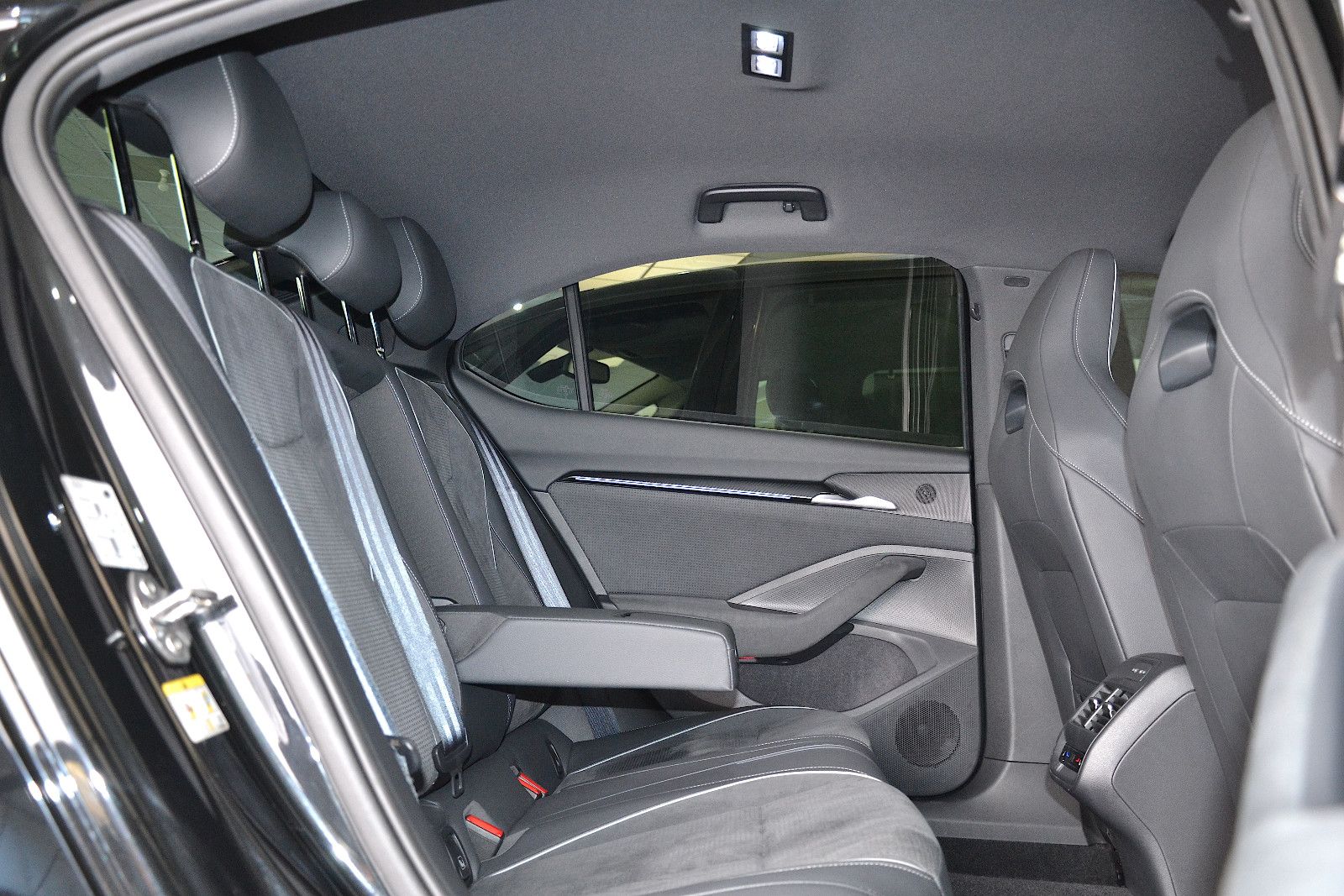 Skoda Superb 2.0 TDI  Lim.  4x4 Sportline