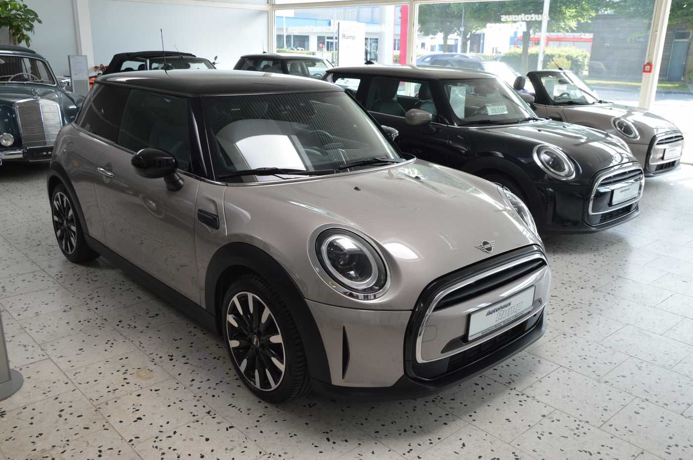 MINI 3-TÜRER Cooper Classic - Samsaru's Car Outlet