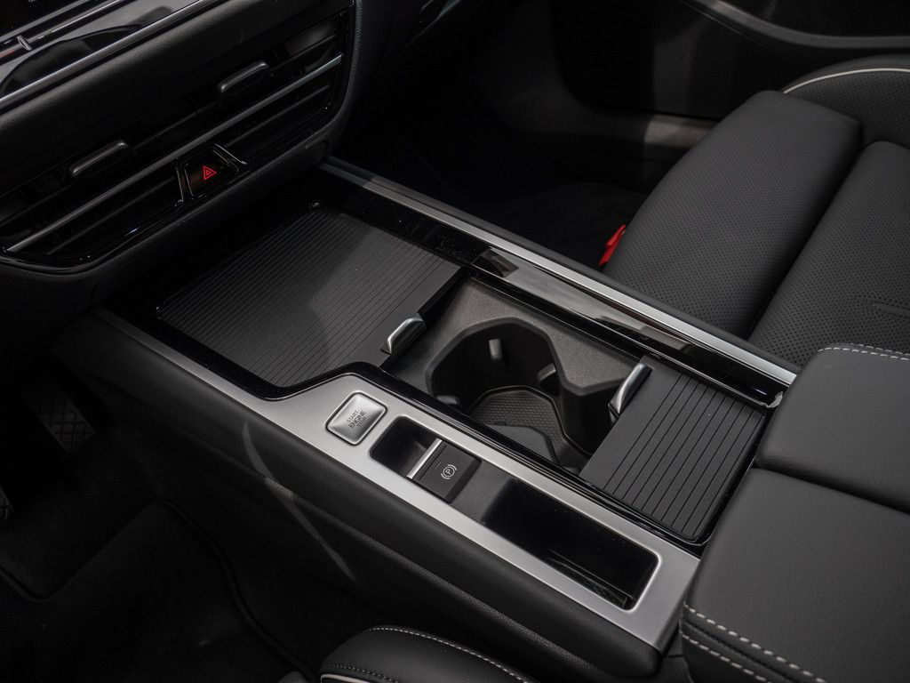 Volkswagen Passat Variant 1.5 TSI eHybrid Elegance AHK ACC