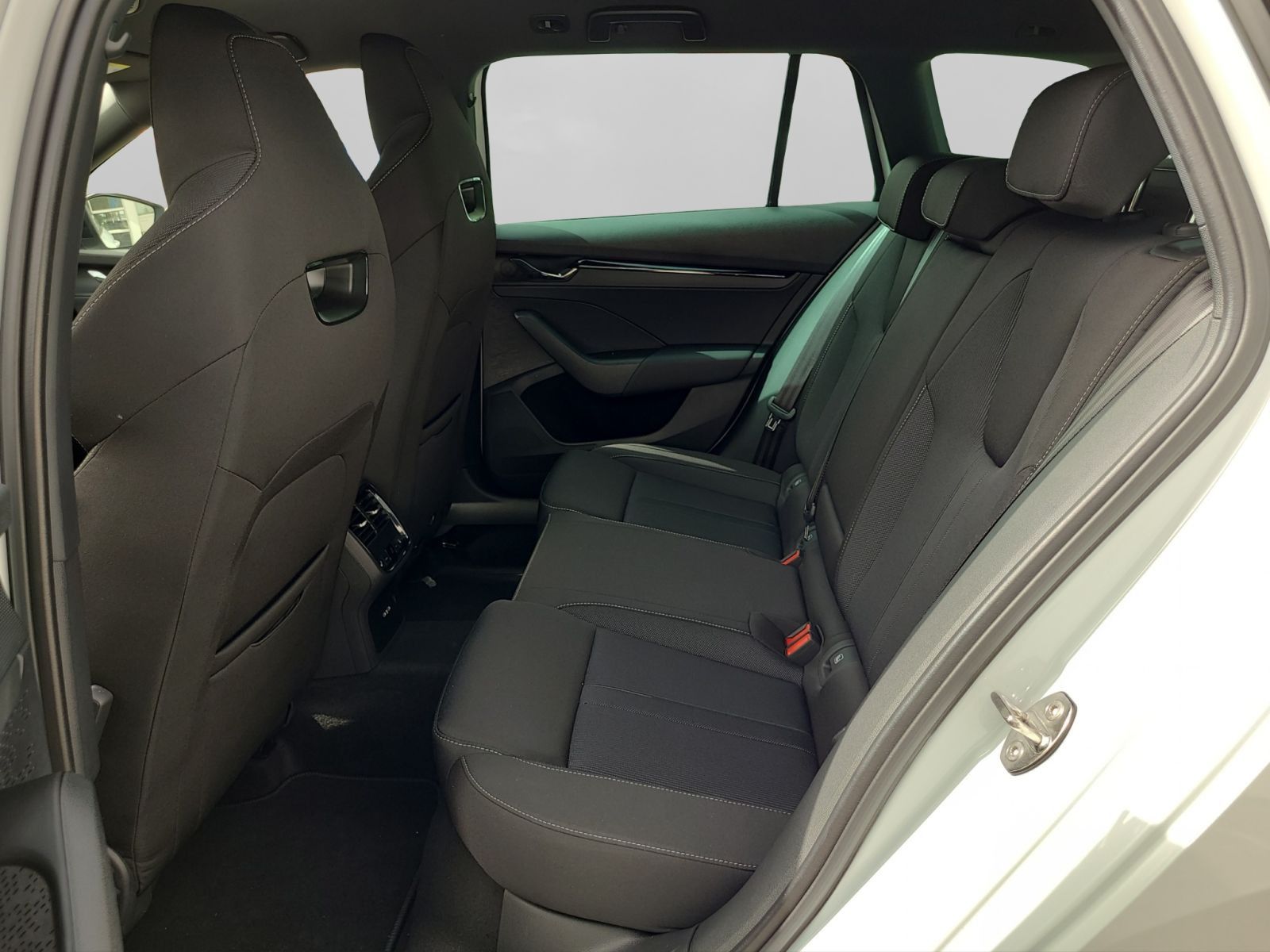 Skoda Octavia Combi 1.5 TSI - Samsaru's Car Outlet