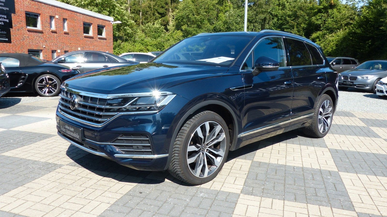 Volkswagen Touareg Elegance 4Motion - Samsaru's Car Outlet
