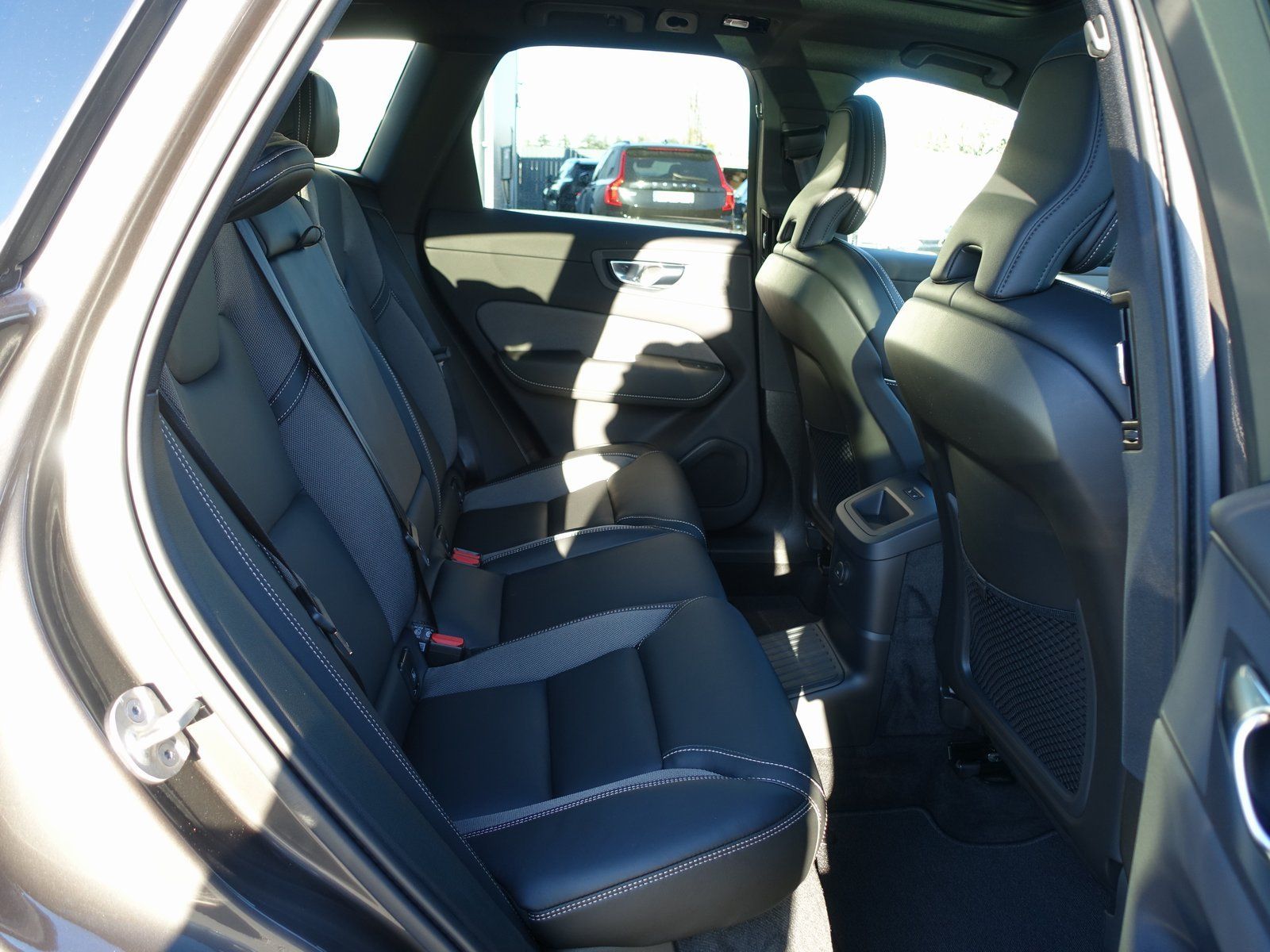 Volvo XC60 Plus T6 AWD Plug-in Hybrid/360°Cam/AHK/BLIS