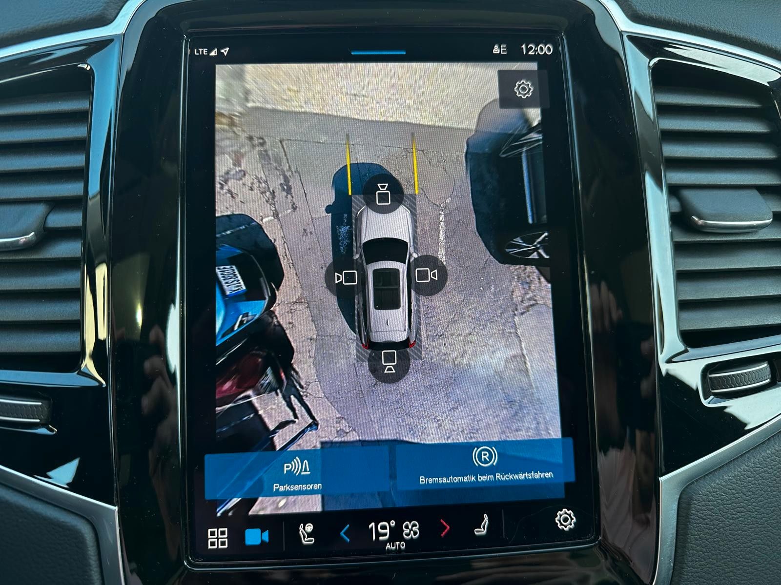 Volvo XC90 B5 AWD Ultimate 7-Sitz,AHK,360°,HUD,PANO