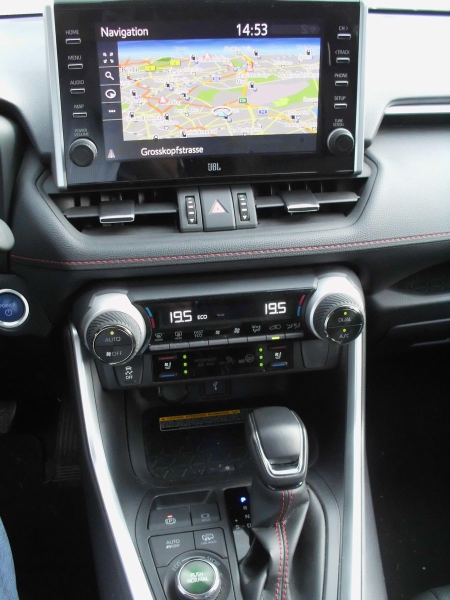 Toyota RAV4   Plug-in Hybrid 4x4