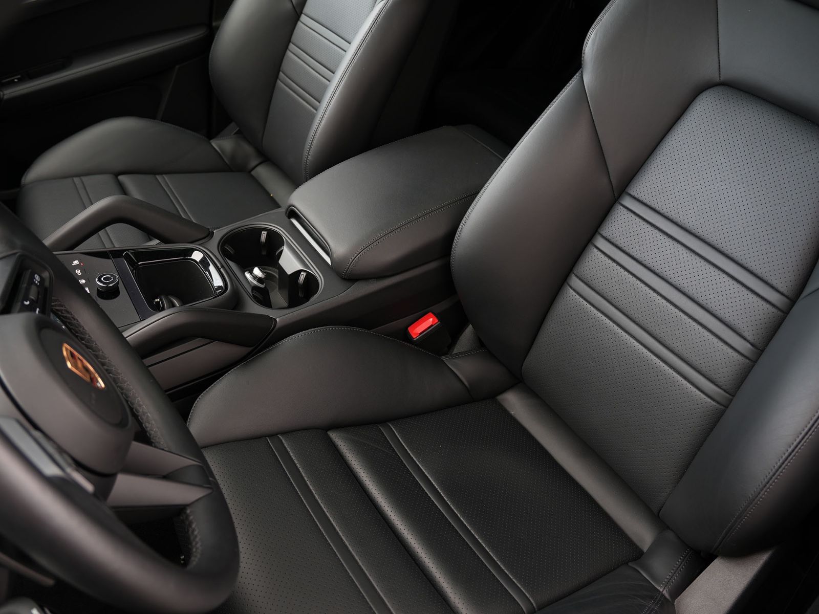 Porsche E-Hybrid MY24-INNODRIVE-ACC-LUFTF.-PANO-BOSE-RS
