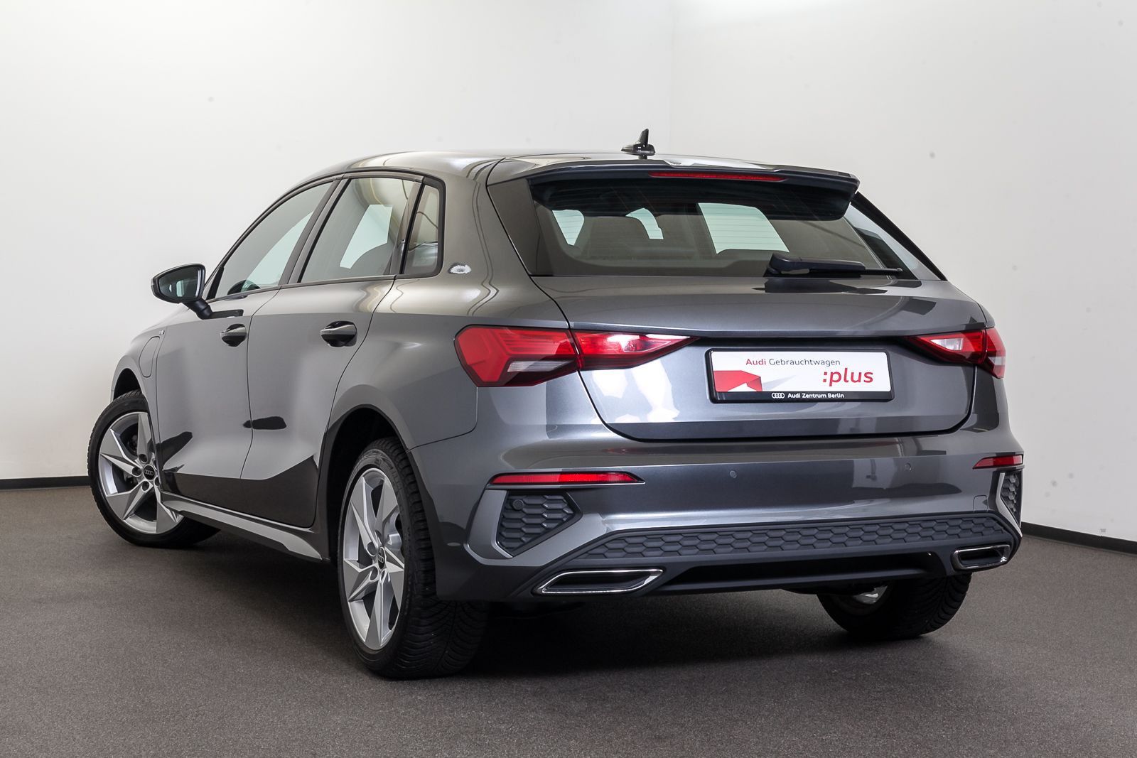 Audi A3 Sportback TFSI e S line - Samsaru's Car Outlet