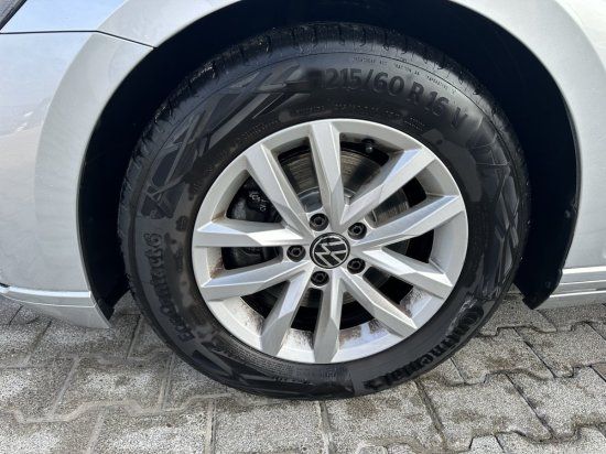 Volkswagen Passat Variant 2.0 TDI DSG Comfort - Samsaru's Car Outlet