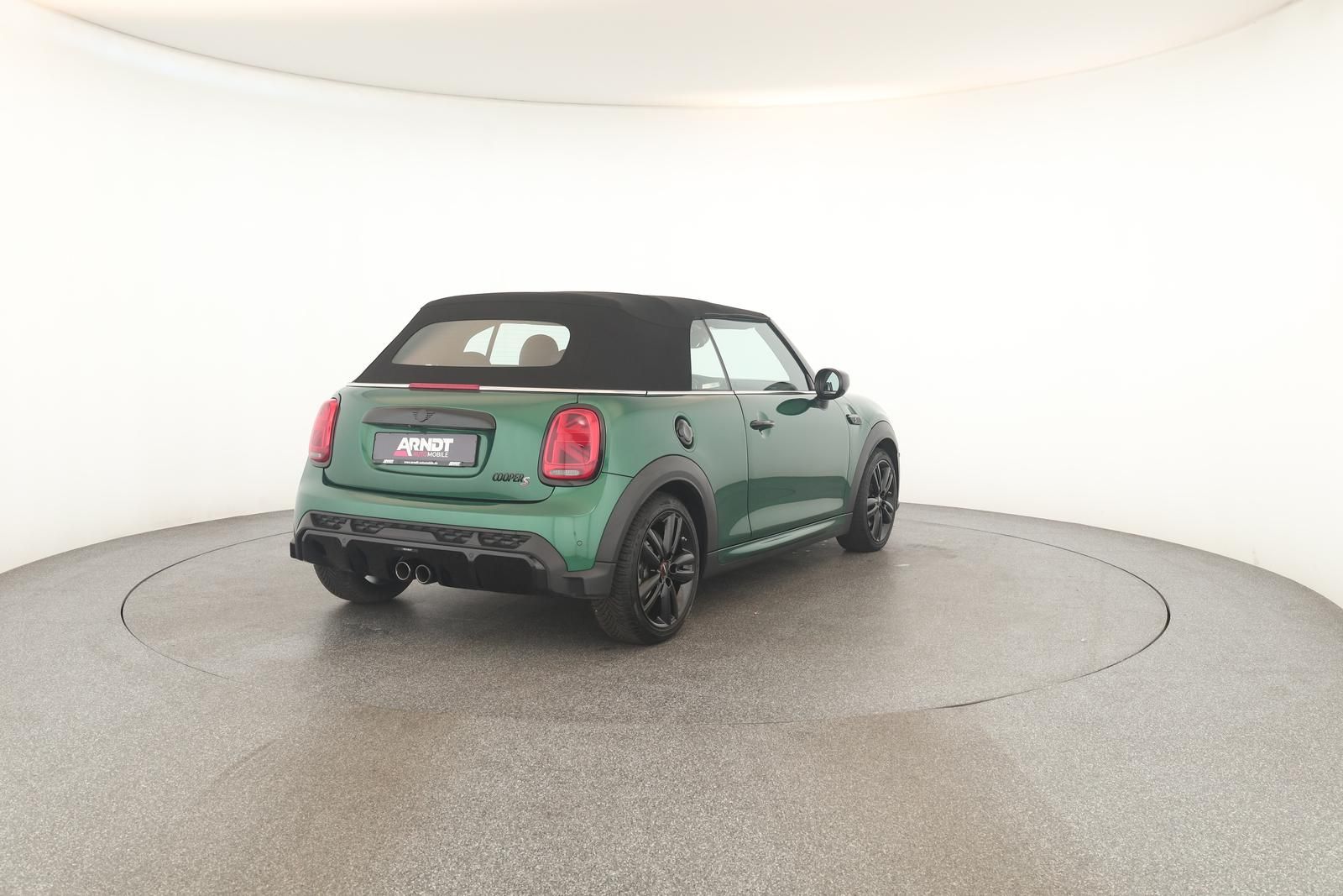 MINI Cooper S Cabrio JCW Premium+ - Samsaru's Car Outlet