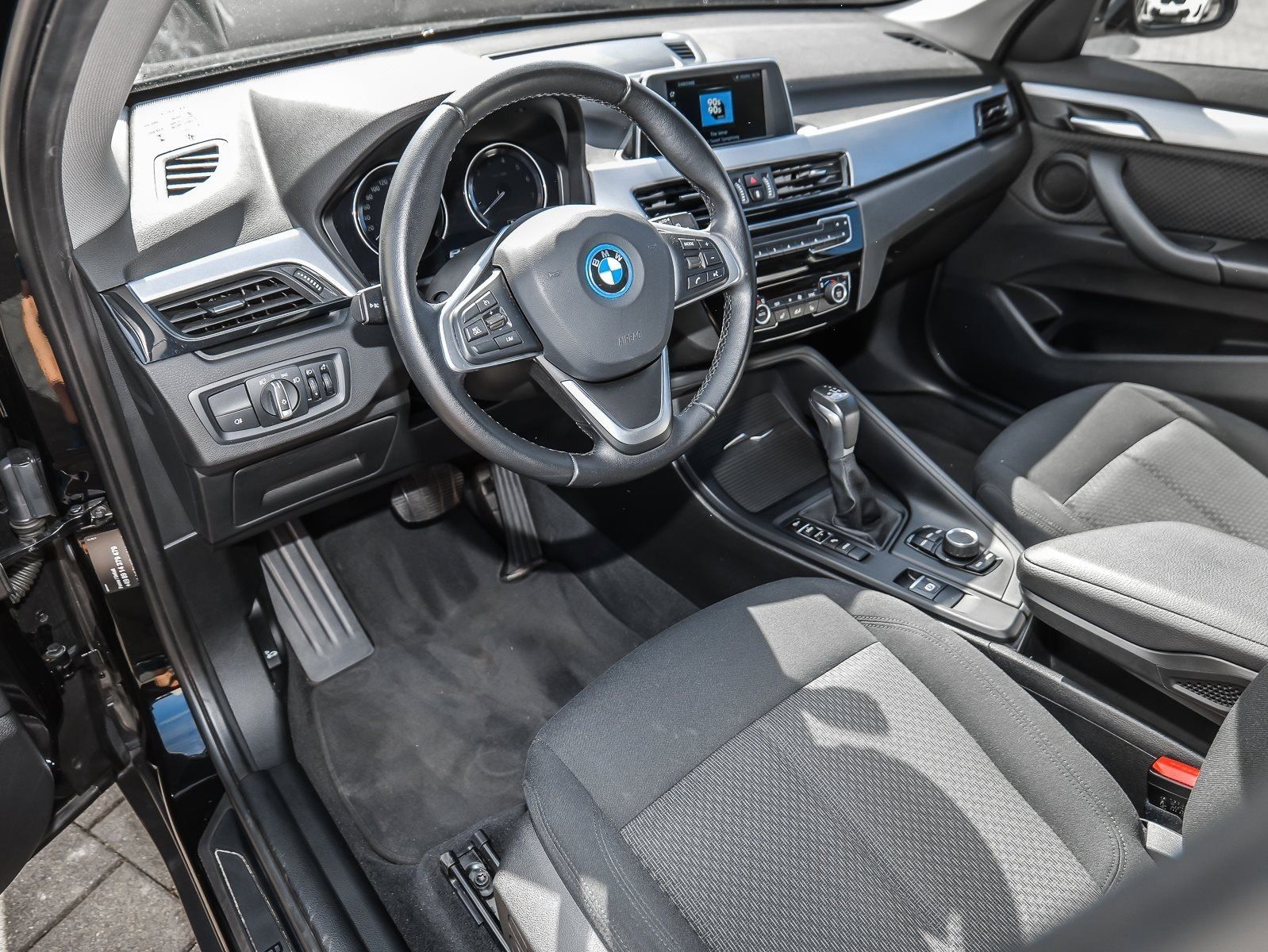 BMW X1 xDrive25e - Samsaru's Car Outlet