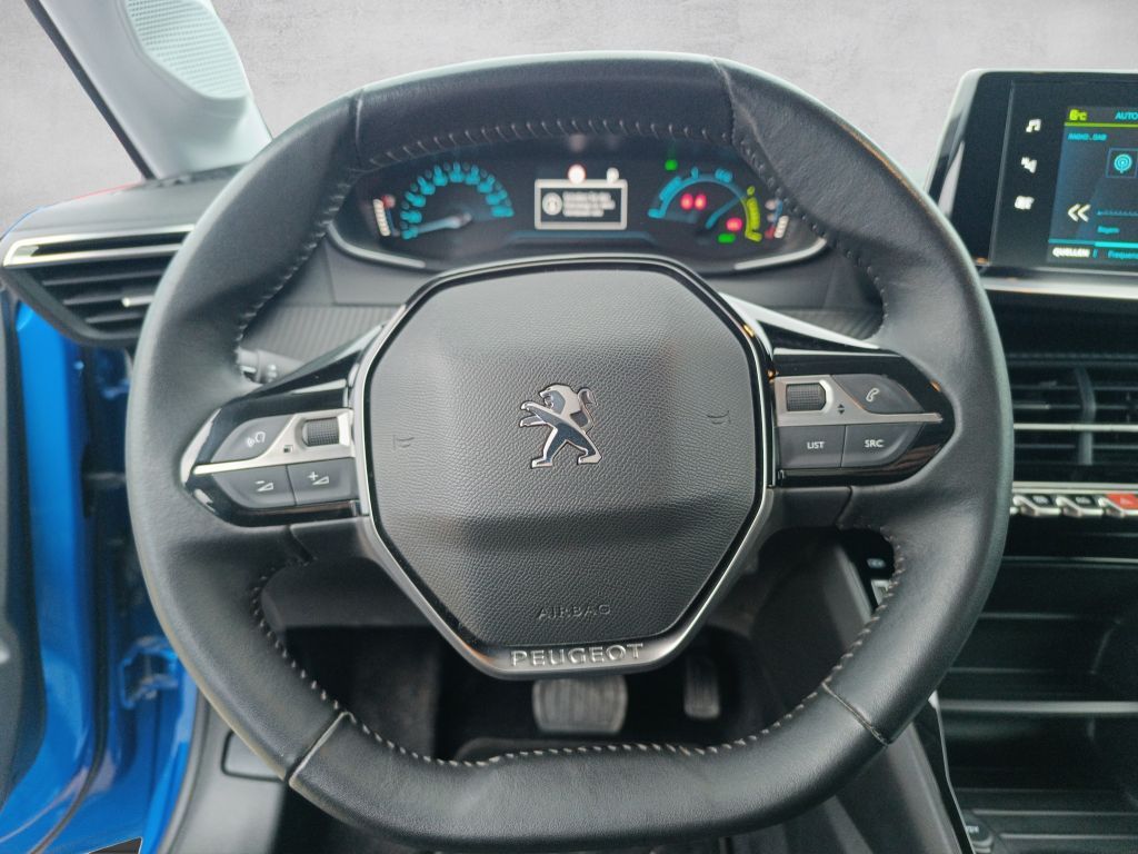 Peugeot 208 - Samsaru's Car Outlet