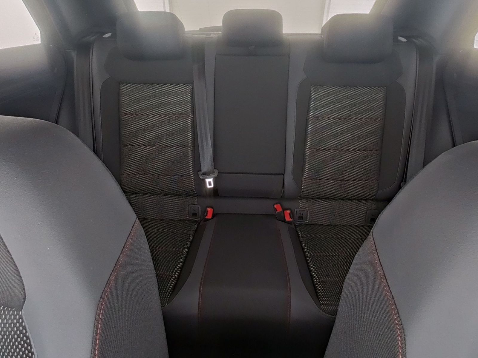 Volkswagen T-Roc Sport - Samsaru's Car Outlet