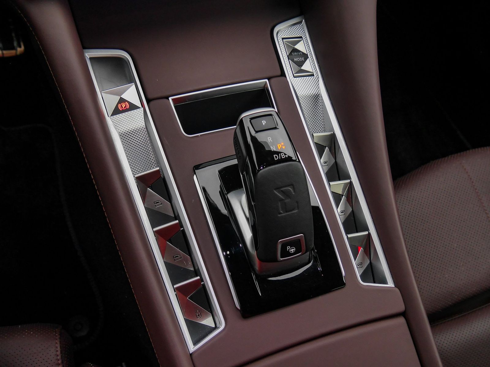 DS Automobiles DS9 Hybrid Rivoli E-Tense Fin. ab 2,99% Leder SD