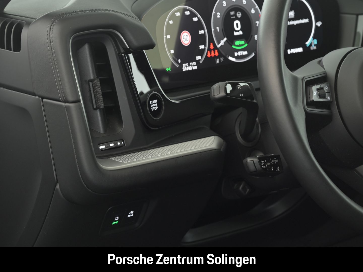 Porsche Cayenne E-Hybrid Coupe 22'' AGA HEADUP SPORT DES