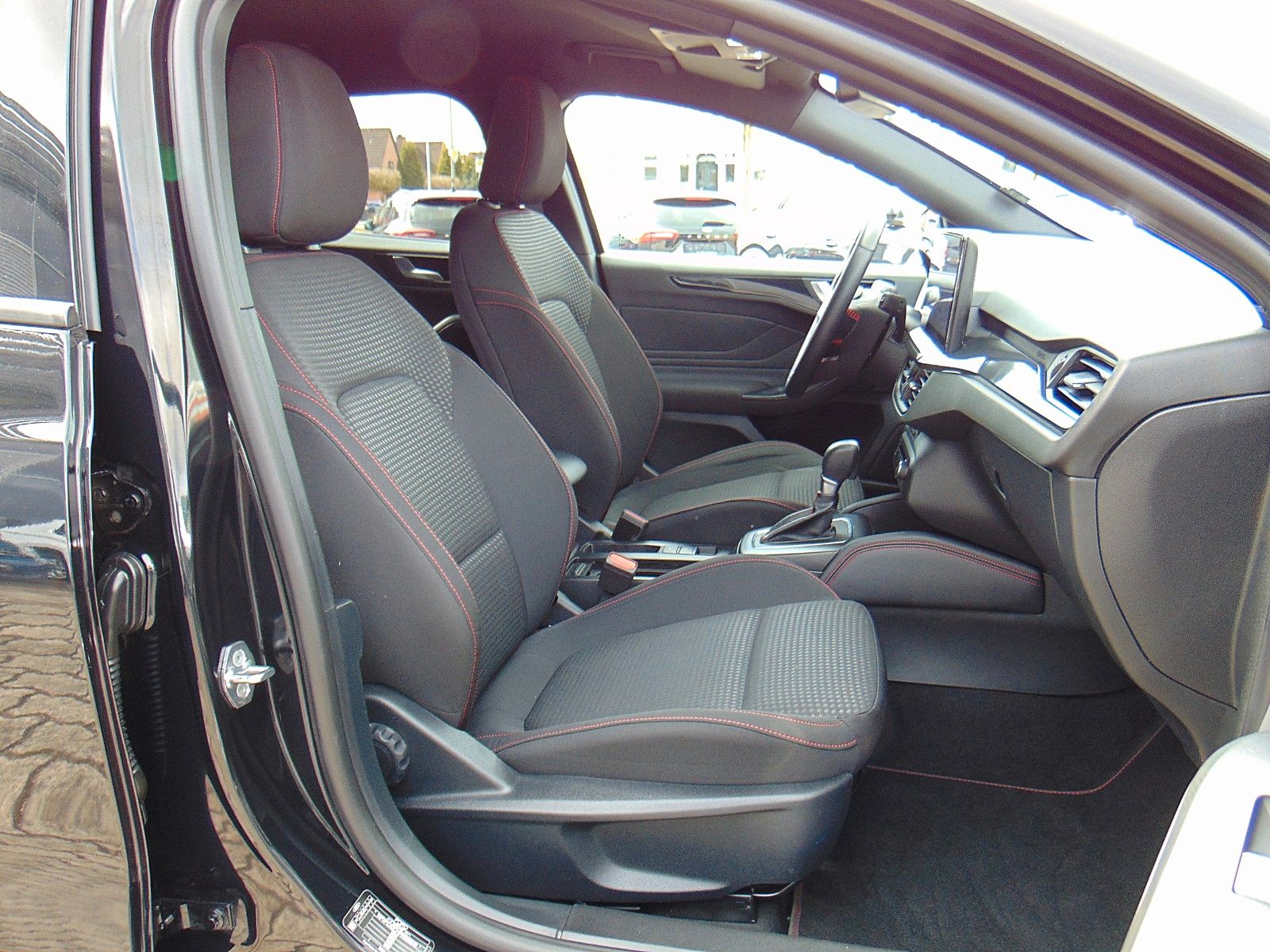 Ford Focus Turnier 1.0 EcoBoost Aut. ST-Line X