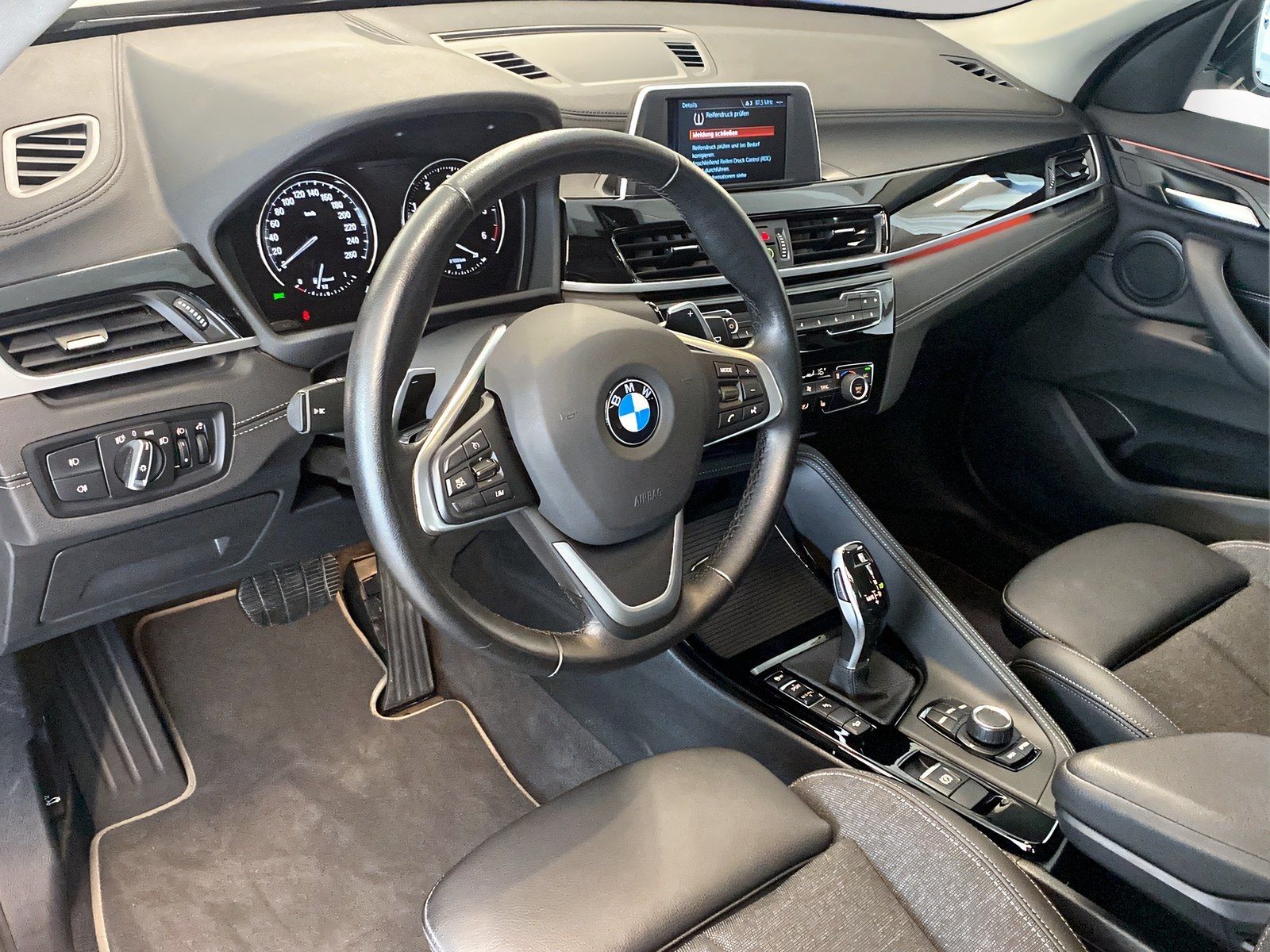 BMW X1 xDrive20d Sport Line - Samsaru's Car Outlet