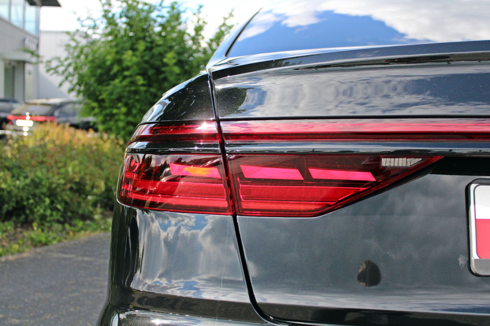Audi A8 Lang 50TDI S LINE BLACK - Samsaru's Car Outlet