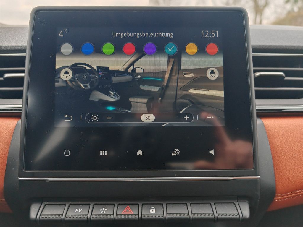 Renault Captur E-Tech 160 Plug-In Hybrid INTENS - Samsaru's Car Outlet