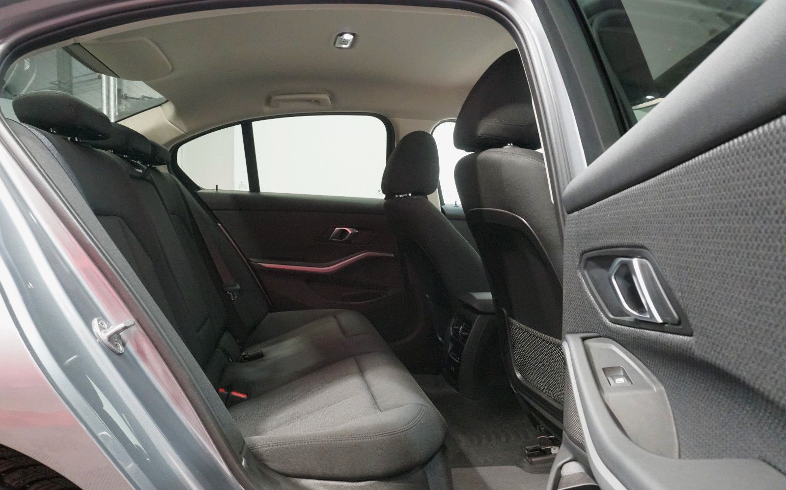 BMW 320 d xDrive Limousine*LED*WIDESCREEN*DAB*