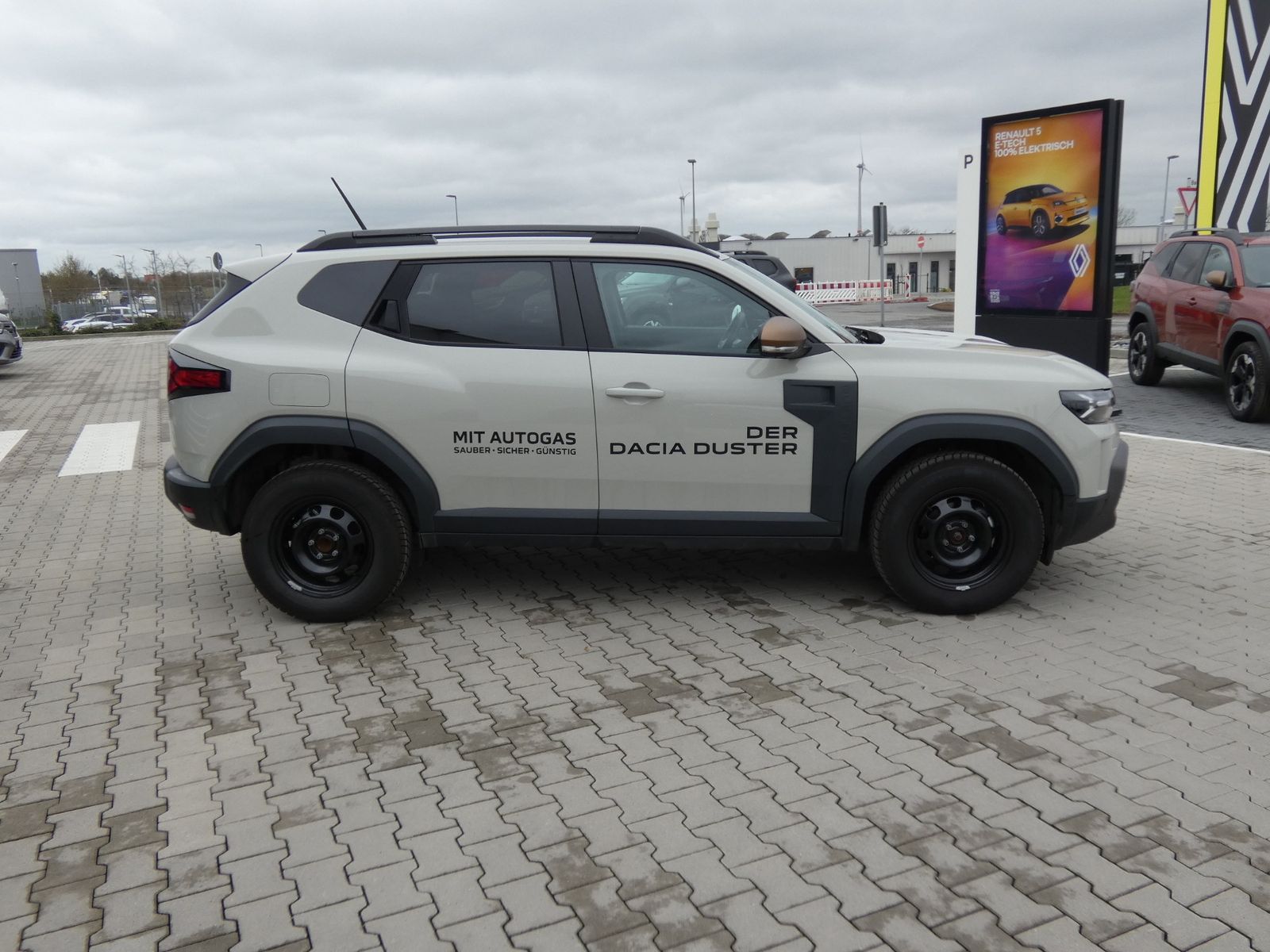 Dacia Duster Extreme TCe 130 - Samsaru's Car Outlet
