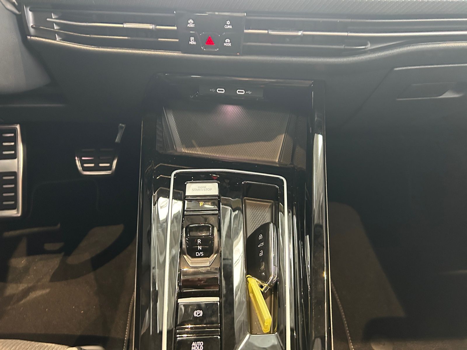 Volkswagen Golf Variant R-Line 2.0 l TSI DSG Rückfahrk Navi