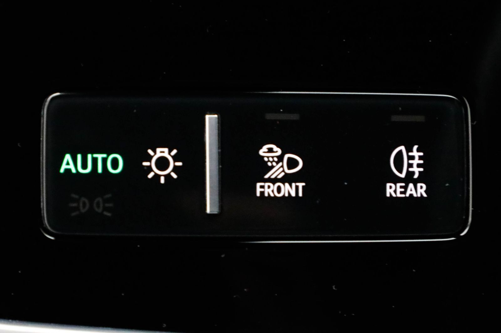 Audi RS 6 Avant AHK Matrix HUD Keramik Pano 305km/h